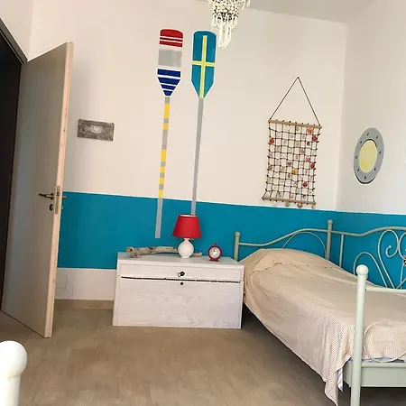Mango Beach * Sarandë